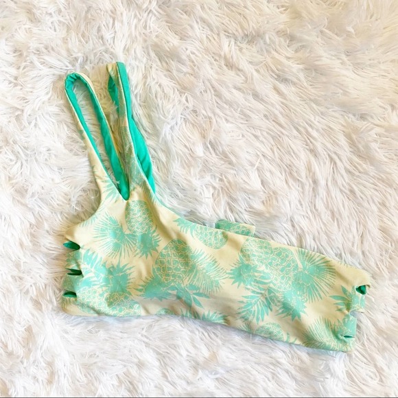 Body Glove Swim Body Glove Reversible Bikini Top One Shoulder Pineapple Print Large Poshmark